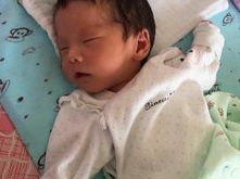 刚满月宝宝被保姆抱走，亲奶奶的惊天大错